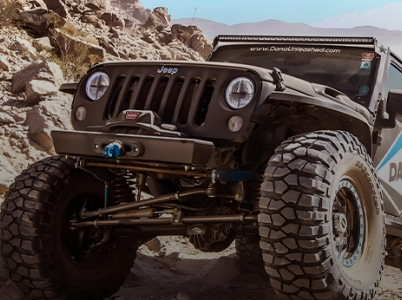 Dana Automechanika Dubai Event Image with Jeep and Spicer Logo